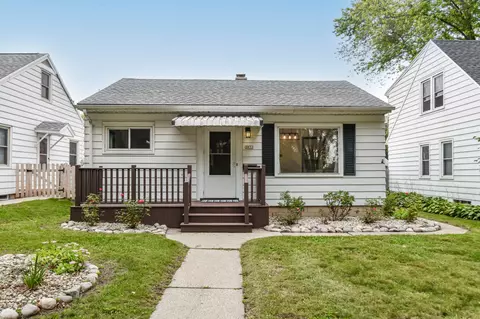 2832 N 88th, Milwaukee, WI 53222