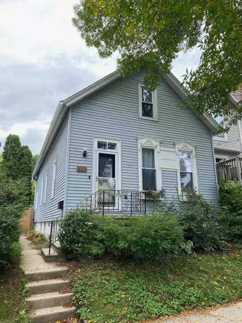 533 E Potter, Milwaukee, WI 53207