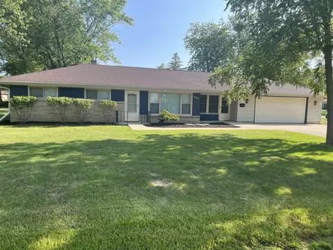 3708 W Mary Ann, Franklin, WI 53132