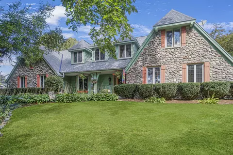 n32w23234 Fieldside, Pewaukee, WI 53072