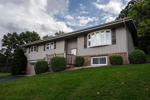 840 Cedar, Burlington, WI 53105