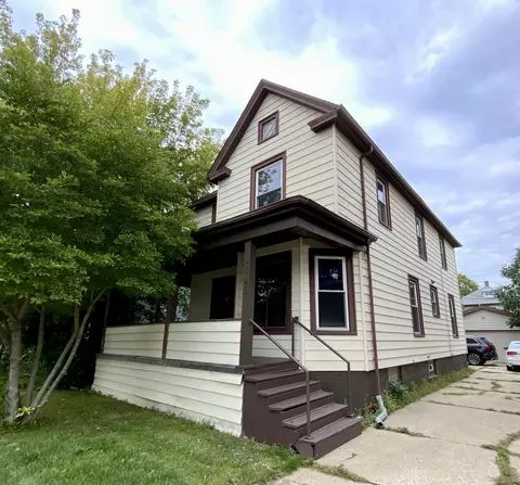 1545 S Memorial, Racine, WI 53403