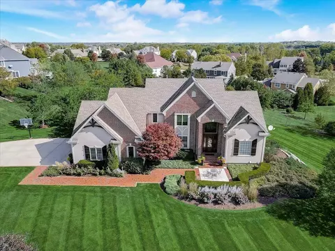 8580 S Parkland, Franklin, WI 53132