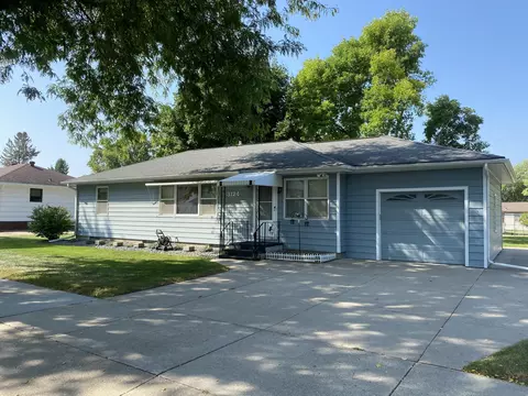 3124 28th, La Crosse, WI 54601