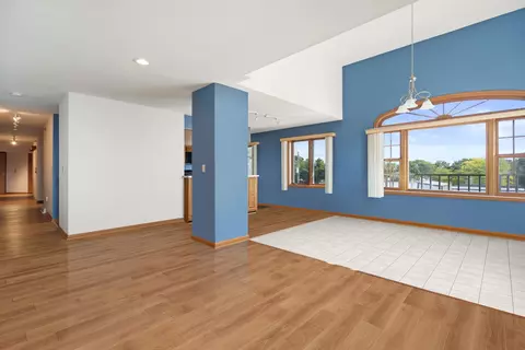w164n8925 Water #401, Menomonee Falls, WI 53051