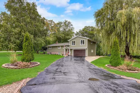 w201n11415 Oakview, Germantown, WI 53022