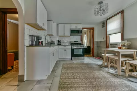 1721 S 72nd, West Allis, WI 53214