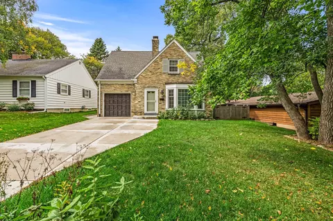 1239 N 85th, Wauwatosa, WI 53226