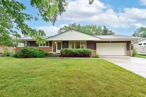 8550 N Greenvale, Bayside, WI 53217