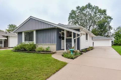 4880 N 104th, Milwaukee, WI 53225