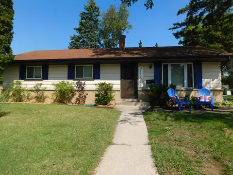 8002 W Green Tree, Milwaukee, WI 53223