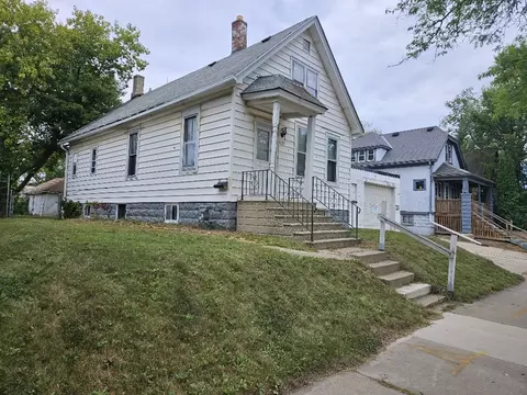 3883 N Palmer, Milwaukee, WI 53212