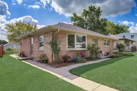 8901 W Stuth, West Allis, WI 53227