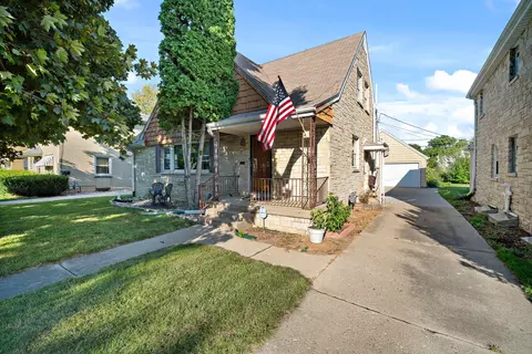 2188 S 81st, West Allis, WI 53219