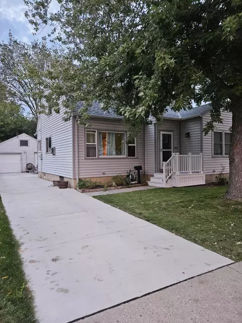 427 S 87th, Milwaukee, WI 53214