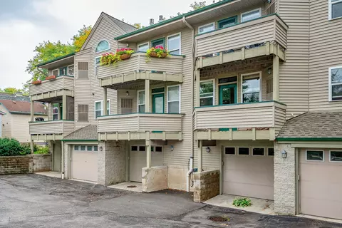 2424 S Wentworth #8, Milwaukee, WI 53207