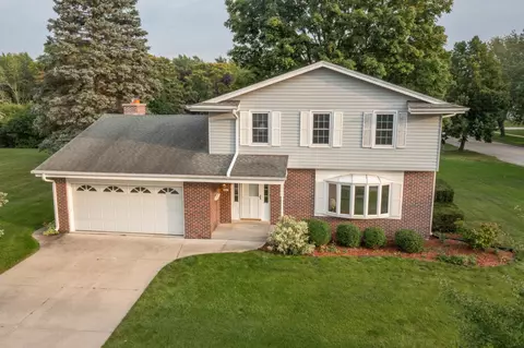 4895 Stratford, Greendale, WI 53129