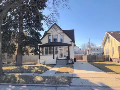 5126 20th, Kenosha, WI 53140