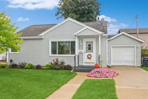 308 Main, Horicon, WI 53032