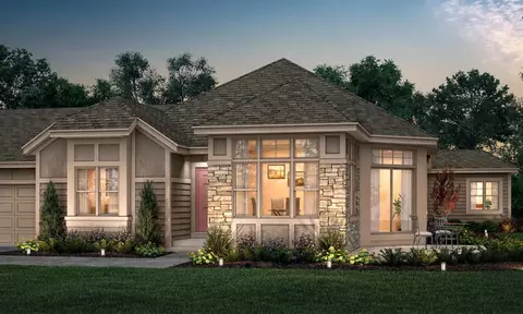 512 Standing Stone #11-21, Waukesha, WI 53189