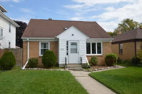2045 Thurston, Racine, WI 53403