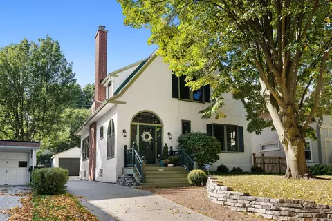 4125 N Farwell, Shorewood, WI 53211