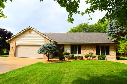 2119 Chapel, Grafton, WI 53024