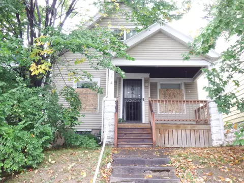 1116 W Keefe, Milwaukee, WI 53206