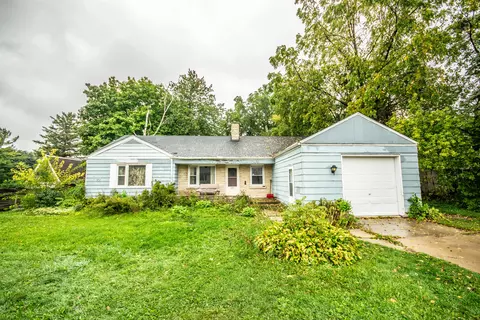 187 W Oak Grv, Juneau, WI 53039