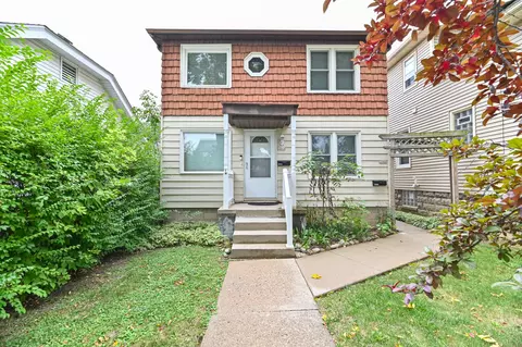 2044 S 70th #2046, West Allis, WI 53219