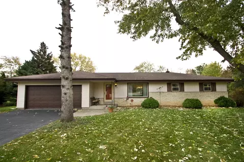 4880 S Courtland, New Berlin, WI 53151