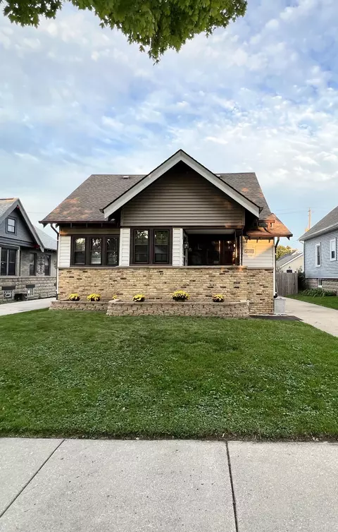 1342 S 57th, West Allis, WI 53214