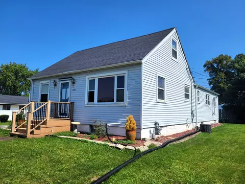 4270 S 91st, Greenfield, WI 53228