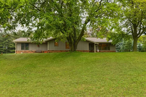 s76w31218 Century, Mukwonago, WI 53149