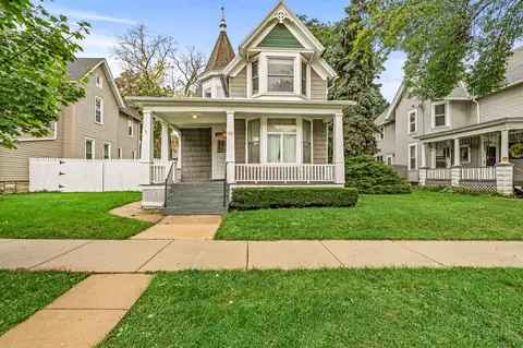 731 S 25th, Milwaukee, WI 53204