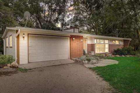 17215 W Small, New Berlin, WI 53146