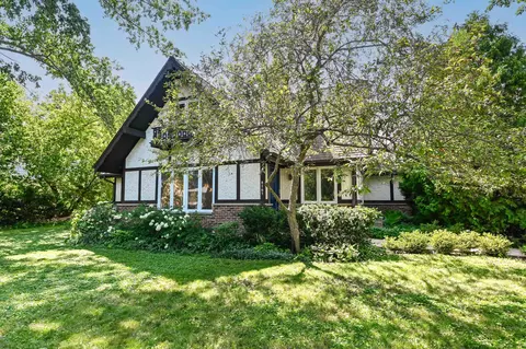 8765 N Fielding, Bayside, WI 53217