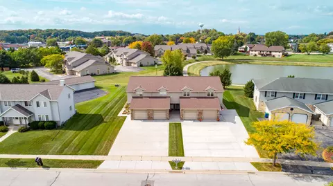 139 Glen Hl, Slinger, WI 53086