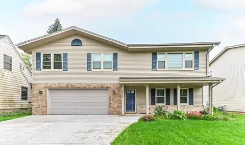 5925 S 31st, Greenfield, WI 53221