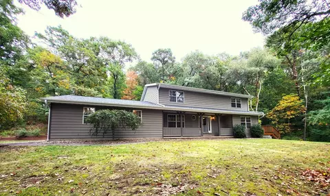 n8570 Holseth Road, Holland, WI 54636