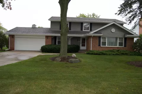 12538 N La Belle, Mequon, WI 53092
