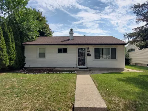 6919 W Grantosa, Milwaukee, WI 53218
