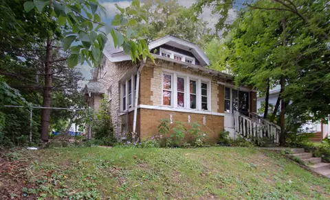 3731 N 9th, Milwaukee, WI 53206