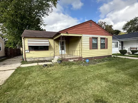 5051 N 19th, Milwaukee, WI 53209