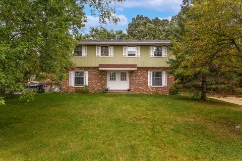 211 State #213, Dousman, WI 53118