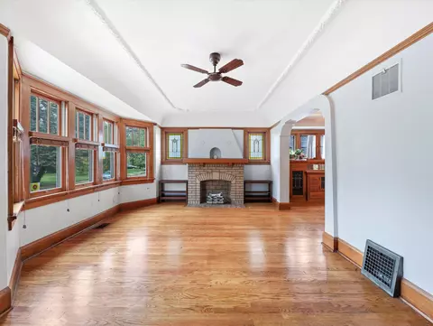 217 W Wilbur, Milwaukee, WI 53207