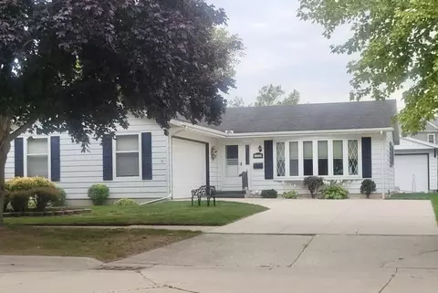 1723 Nagle, Manitowoc, WI 54220