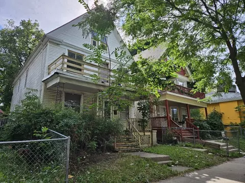 3126 N Palmer, Milwaukee, WI 53212