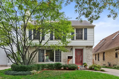 2338 N 83rd, Wauwatosa, WI 53213