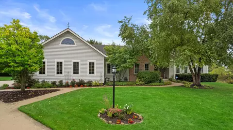 6221 Horseshoe, Racine, WI 53402